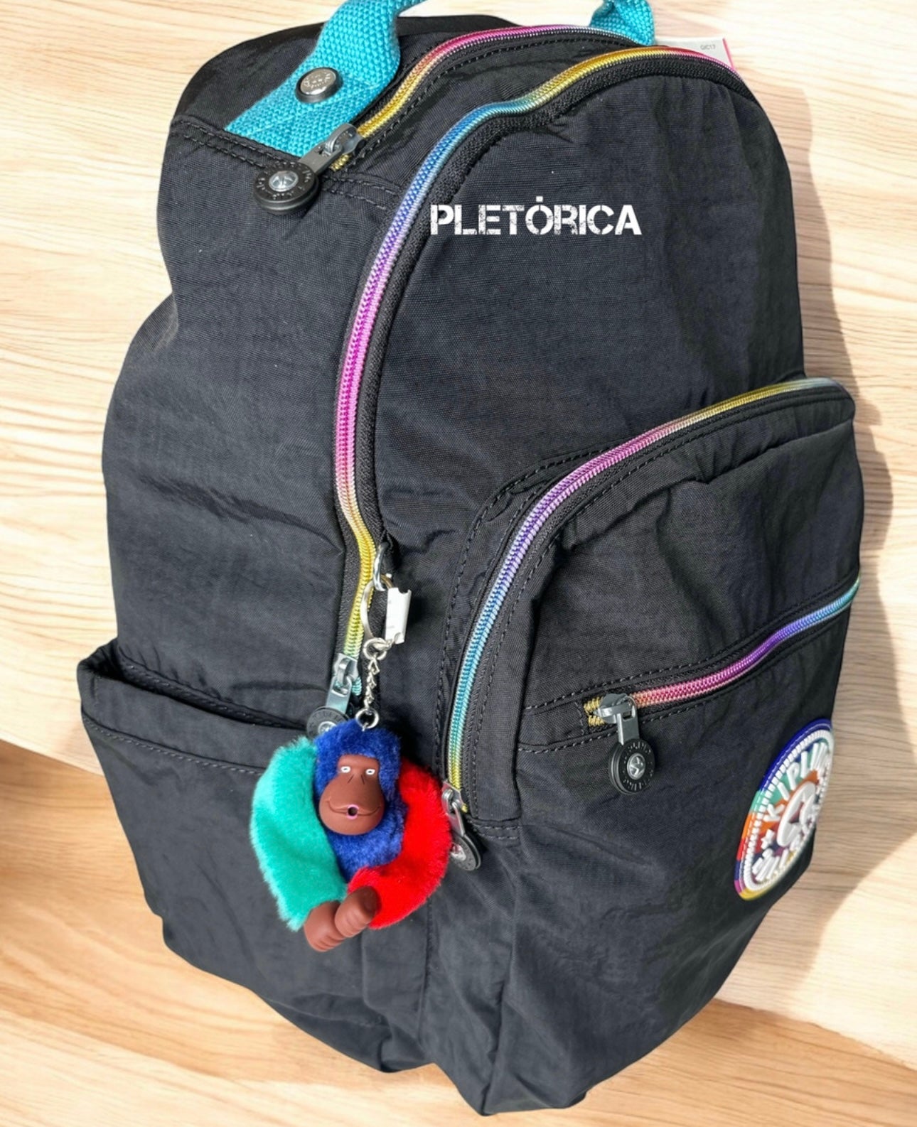 Mochila Kipling Seoul Arcoíris BTS Grande