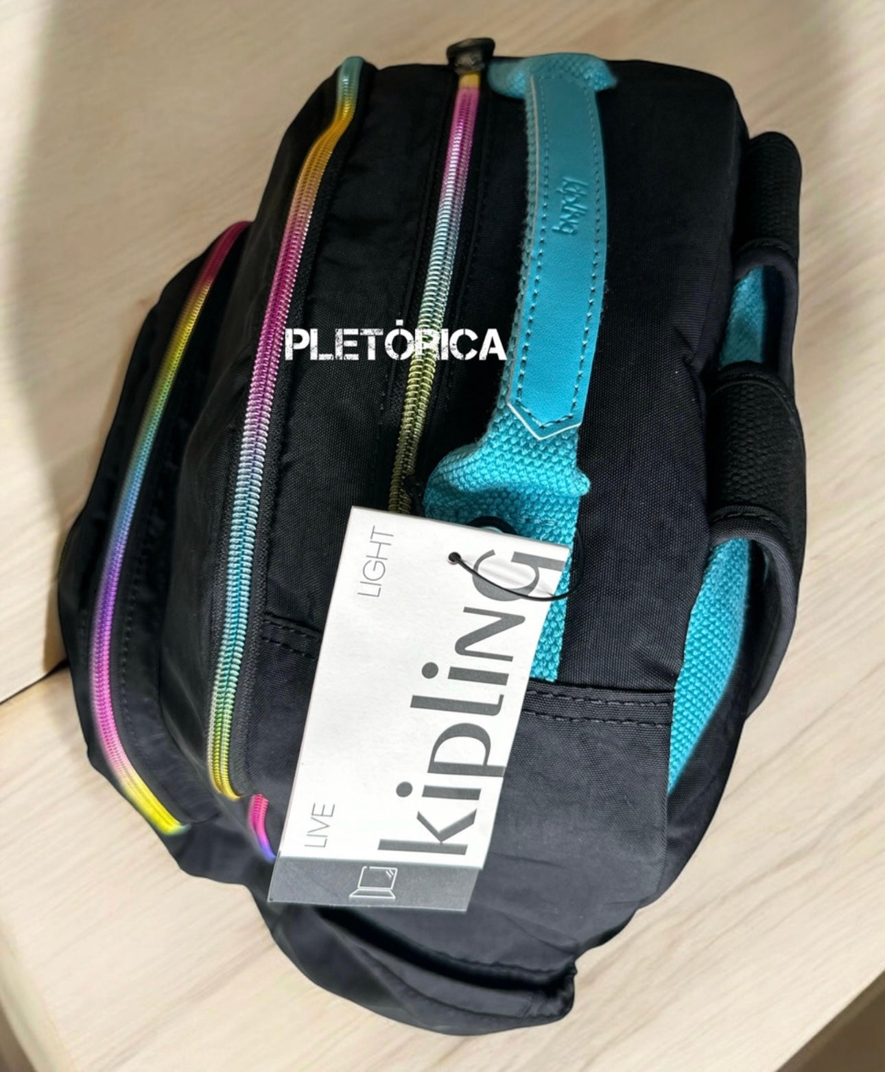 Mochila Kipling Seoul Arcoíris BTS Grande