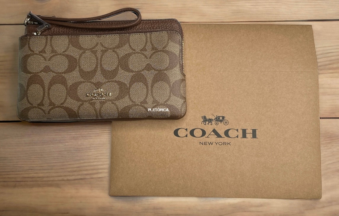 Cartera Larga Coach Color Caqui con Doble Cierre